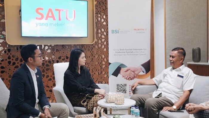 vivin gautama, chief customer & marketing officer prudential syariah (1) vivin gautama, chief customer & marketing officer prudential syariah (1)