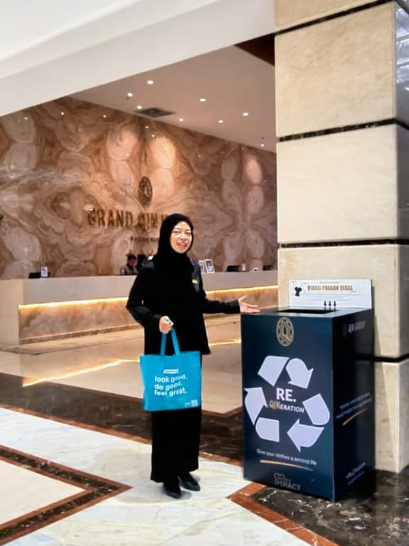 dari lemari ke mereka yang membutuhkan, grand qin hotel luncurkan program reqineration dari lemari ke mereka yang membutuhkan, grand qin hotel luncurkan program reqineration
