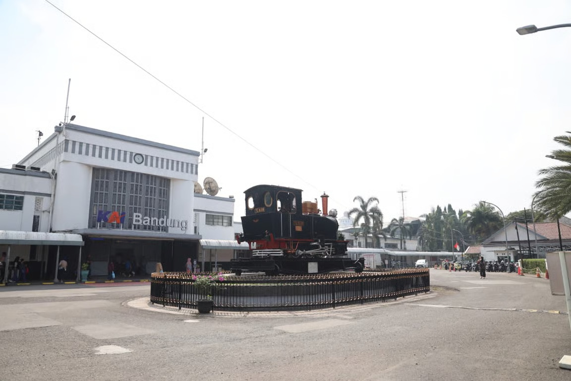 kai daop 2 imbau pengguna jasa ka datang lebih awal, antisipasi lalu lintas padat di kota bandung
