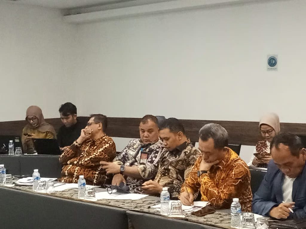 kementerian dalam negeri gelar rapat kerja bersama kl untuk percepatan pertumbuhan ekonomi daerah menuju target 8 persen