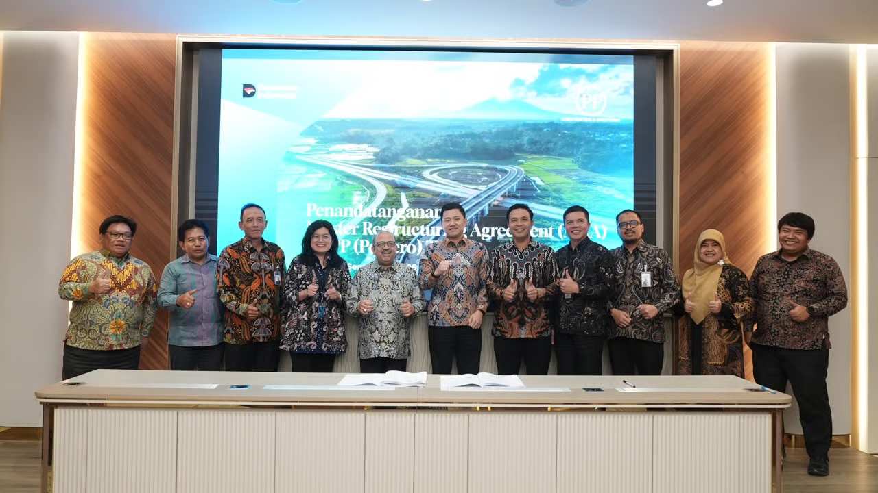 penandatanganan master restructuring agreement (mra)