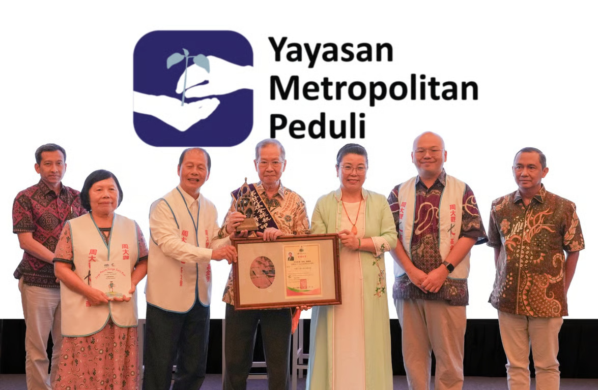 anugerah fervent global love of lives award dari taiwan untuk filantropis indonesia
