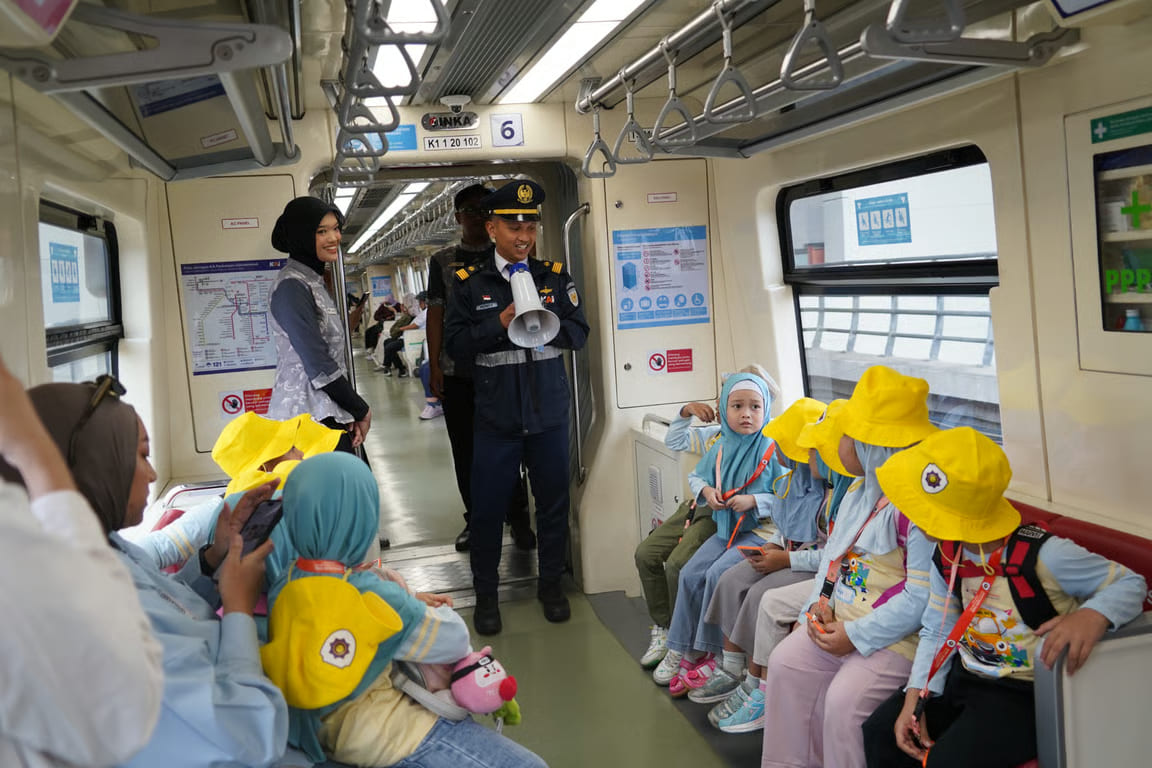 bangun budaya transportasi publik sejak dini, hampir 39 ribu anak ikuti edutrain lrt jabodebek