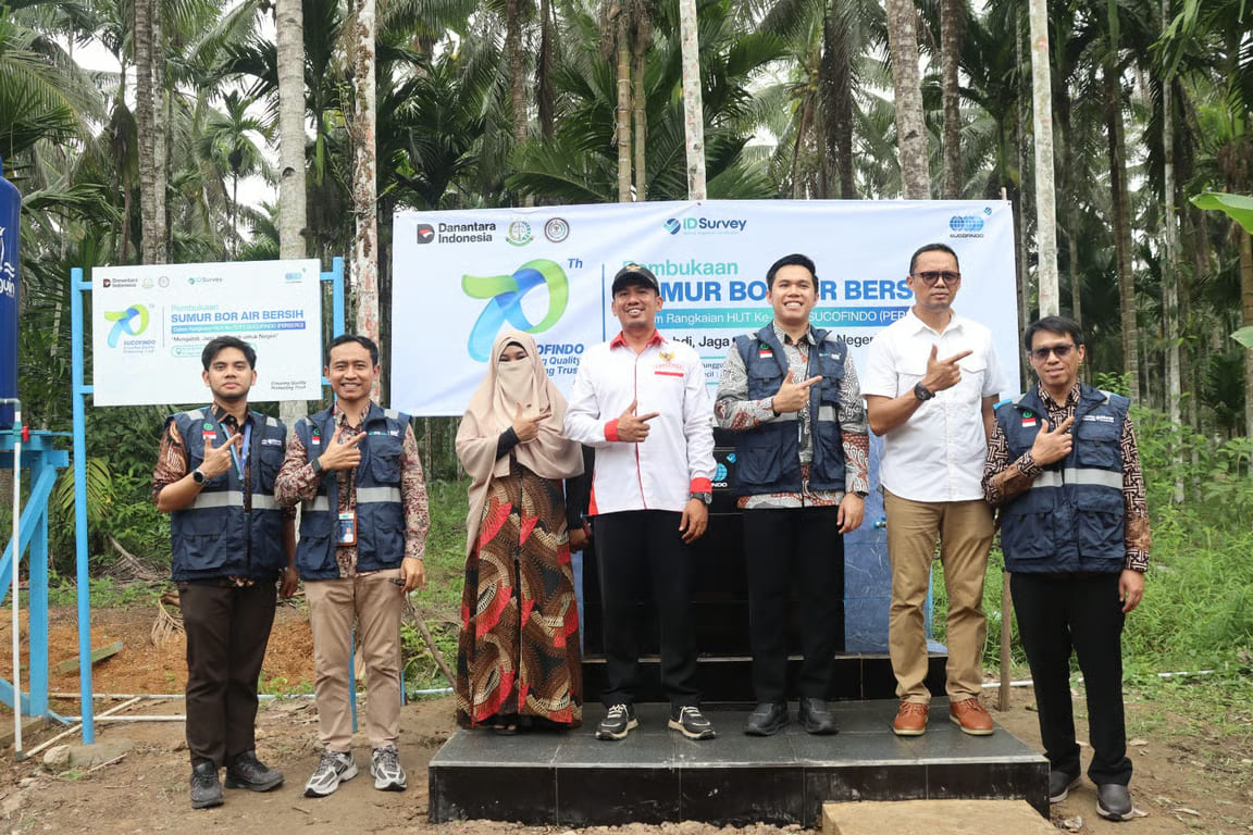 hut ke 70 sucofindo dukung akses air bersih untuk negeri melalui sumur bor di kalimantan barat