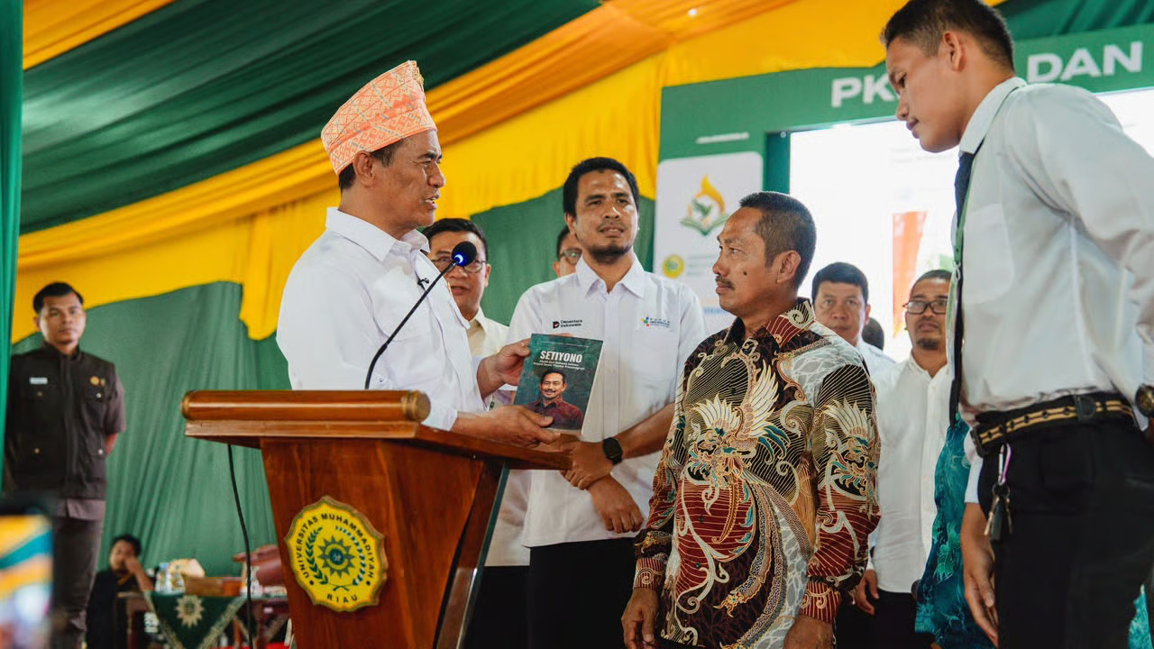 ptpn group melalui ptpn iv palmco bawa kisah petani sukses ke hadapan ribuan mahasiswa